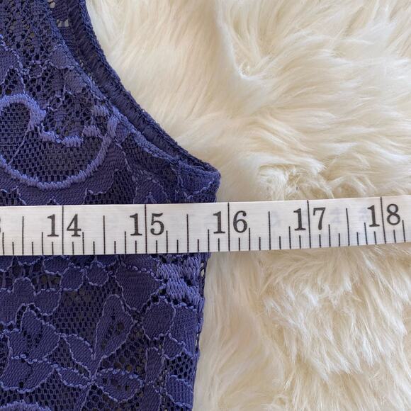 Aritzia Talula Sheer Floral Lace Tank Top Blue Medium - Picture 7 of 8